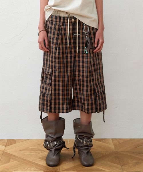 LAYERED CHECK CARGO SHORTS BROWN