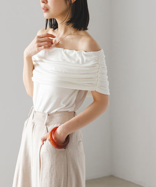 determ/デターム Collagen Gathered Off- Shoulder（Tシャツ