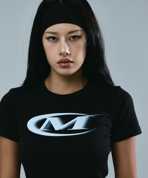 MIHAK（ミハク）の「モーションビッグロゴクロップTシャツ（ブラック/ホワイト）（Tシャツ/カットソー・レディース・その他・2/1）」の5枚目の写真