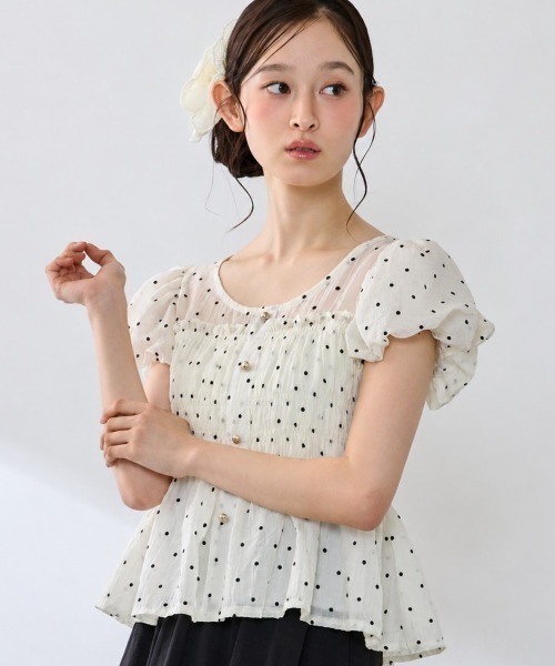P.V.T(ピーブイティー)の「シャーリングパフスリーブフリルPO(その他トップス・レディース・アイボリー系/Black・F)」の1枚目の写真
