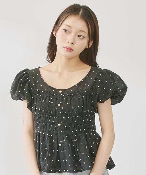 P.V.T(ピーブイティー)の「シャーリングパフスリーブフリルPO(その他トップス・レディース・アイボリー系/Black・F)」の4枚目の写真