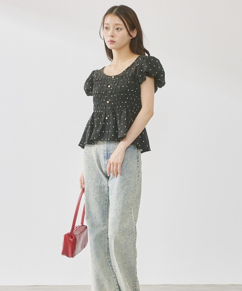 P.V.T(ピーブイティー)の「シャーリングパフスリーブフリルPO(その他トップス・レディース・アイボリー系/Black・F)」の13枚目の写真