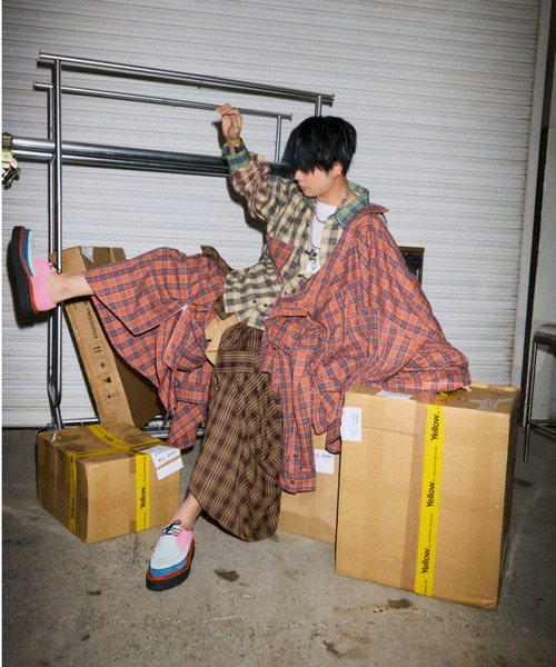 Yellow by TAKAHISA MASUDA(�C�G���[ �o�C �^�J�q�T �}�X�_)�́yYellow by TAKAHISA MASUDA�zMULTI WAY CHECK SHIRT(�V���c/�u���E�X)