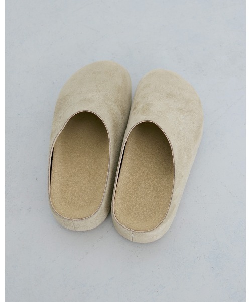 cheriella(シェリエラ)の「【cheriella】スウェードフラットサンダル SUEDE FLAT SANDALS(サンダル・レディース・ライトグレー/ブラウン/ベージュ・MEDIUM/SMALL)」の4枚目の写真