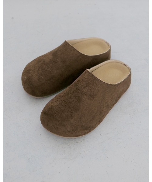 cheriella(シェリエラ)の「【cheriella】スウェードフラットサンダル SUEDE FLAT SANDALS(サンダル・レディース・ライトグレー/ブラウン/ベージュ・MEDIUM/SMALL)」の5枚目の写真
