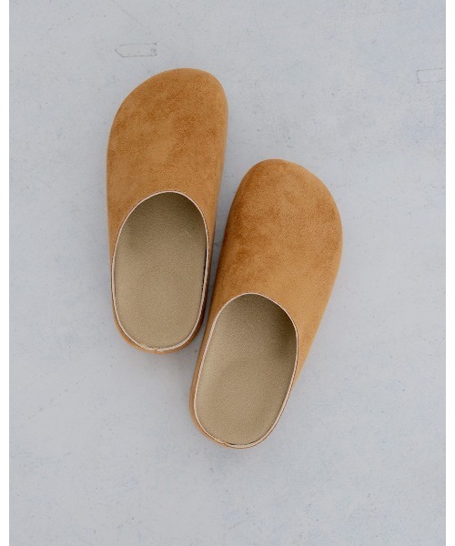 cheriella(シェリエラ)の「【cheriella】スウェードフラットサンダル SUEDE FLAT SANDALS(サンダル・レディース・ライトグレー/ブラウン/ベージュ・MEDIUM/SMALL)」の6枚目の写真