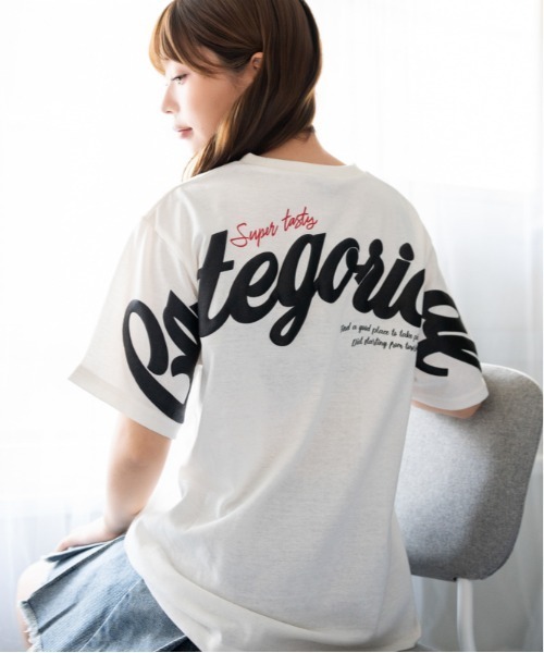 GORGE（ゴージ）の「《発泡バックロゴ×刺繍ロゴ》Ｔシャツ／ストリート／春夏／全3色（Tシャツ/カットソー・レディース・ホワイト/ネイビー/ブラック・F）」の4枚目の写真