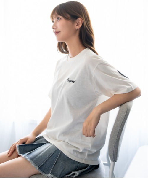 GORGE（ゴージ）の「《発泡バックロゴ×刺繍ロゴ》Ｔシャツ／ストリート／春夏／全3色（Tシャツ/カットソー・レディース・ホワイト/ネイビー/ブラック・F）」の6枚目の写真