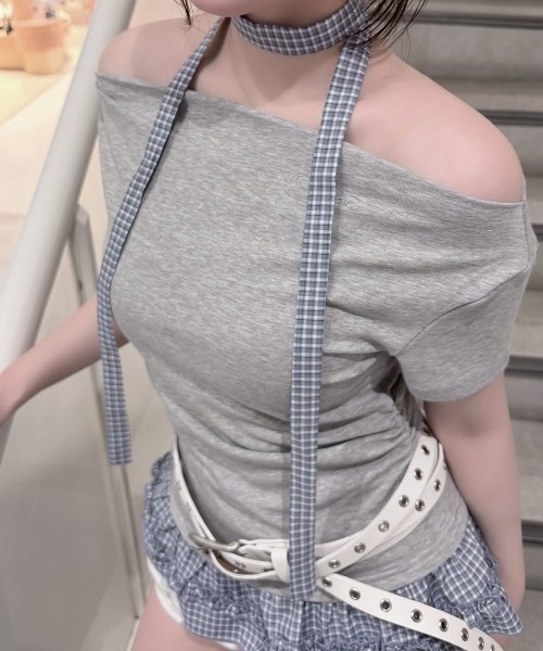 Never mind the XU / Chikashitsu+(ネバーマインド ザ エックスユー / チカシツプラス)の「【nmtc+】Check Frill Layered Tee Scarf Set (2color) / 【エヌエムティーシープラス】チェックフリルレイヤードタイスカーフセット半袖Tシャツ(Tシャツ/カットソー・レディース・グレー/チャコール・ONE SIZE)」の15枚目の写真