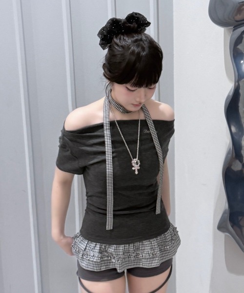 Never mind the XU / Chikashitsu+(ネバーマインド ザ エックスユー / チカシツプラス)の「【nmtc+】Check Frill Layered Tee Scarf Set (2color) / 【エヌエムティーシープラス】チェックフリルレイヤードタイスカーフセット半袖Tシャツ(Tシャツ/カットソー・レディース・グレー/チャコール・ONE SIZE)」の19枚目の写真