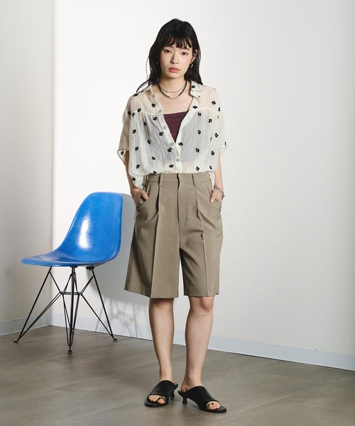 ROSE BUD（ローズバッド）の「EMBROIDERED SHIRT（シャツ/ブラウス・レディース・オフホワイト/ブラック・ONE SIZE）」の8枚目の写真