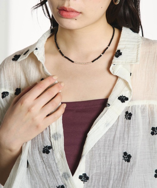 ROSE BUD（ローズバッド）の「EMBROIDERED SHIRT（シャツ/ブラウス・レディース・オフホワイト/ブラック・ONE SIZE）」の11枚目の写真