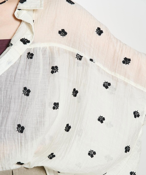 ROSE BUD（ローズバッド）の「EMBROIDERED SHIRT（シャツ/ブラウス・レディース・オフホワイト/ブラック・ONE SIZE）」の12枚目の写真