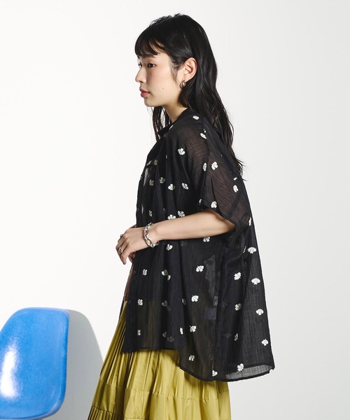 ROSE BUD（ローズバッド）の「EMBROIDERED SHIRT（シャツ/ブラウス・レディース・オフホワイト/ブラック・ONE SIZE）」の13枚目の写真