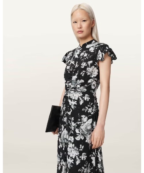 ALLSAINTS(オールセインツ)の「LOLITA SHORT SLEEVE FLORAL MIDI DRESS | LOLITA 半袖 フローラル ミディ ドレス・ワンピース(ワンピース・レディース・ブラック系その他・10/8/6)」の2枚目の写真