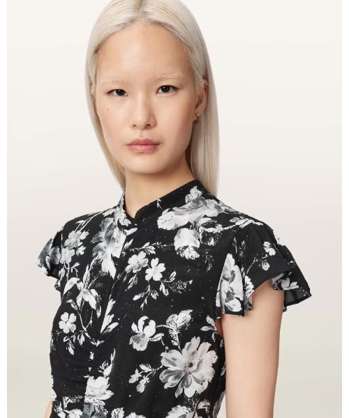 ALLSAINTS(オールセインツ)の「LOLITA SHORT SLEEVE FLORAL MIDI DRESS | LOLITA 半袖 フローラル ミディ ドレス・ワンピース(ワンピース・レディース・ブラック系その他・10/8/6)」の5枚目の写真