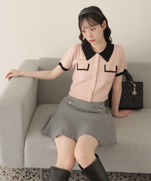 one after another NICE CLAUP(ワンアフターアナザーナイスクラップ)の「【ZOZO限定】バイカラーゴールドボタンポロニット(ニット/セーター・レディース・ピンク/ネイビー/ブラック/ベージュ・FREE)」の12枚目の写真