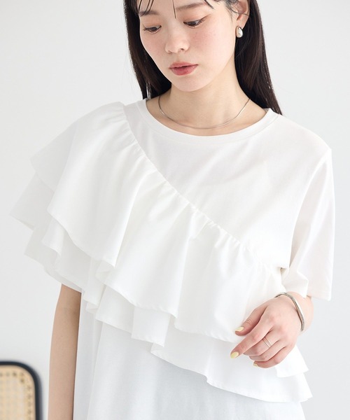 earth music&ecology(アースミュージックアンドエコロジー)の「フリルプルオーバー(Tシャツ/カットソー・レディース・オフホワイト/ブラック・FREE)」の14枚目の写真