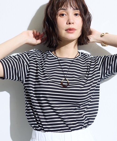 INDIVI(インディヴィ)の「【ゆったり/着映え】ボーダーリラクシーTシャツ(Tシャツ/カットソー・レディース・ブルー系その他7/ブラック系2・34/15 /13/05/38)」の8枚目の写真
