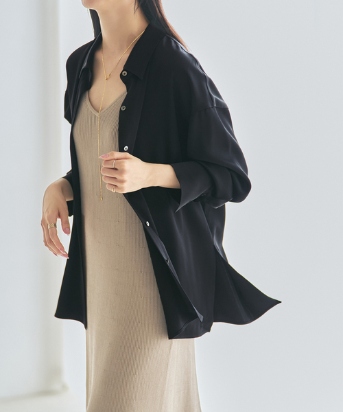 Noble（ノーブル）の「《追加・セットアップ対応》ルナサテンドレープシャツ（シャツ/ブラウス・レディース・ブラウン/ブラック・FREE）」の3枚目の写真