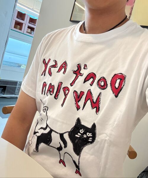 DAMP(ドントアスクマイプラン)の「マジックキャッツ Tシャツ ホワイト(Tシャツ/カットソー・レディース・ホワイト・SMALL/MEDIUM/LARGE/X-LARGE/XX-LARGE)」の5枚目の写真