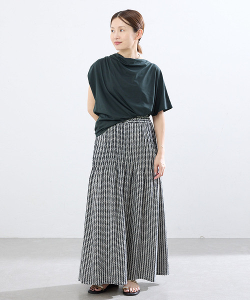 IENA(イエナ)の「《接触冷感》アシメトリソフトプルオーバー(Tシャツ/カットソー・レディース・ブラック系その他/ベージュ/チャコールグレー・FREE)」の4枚目の写真