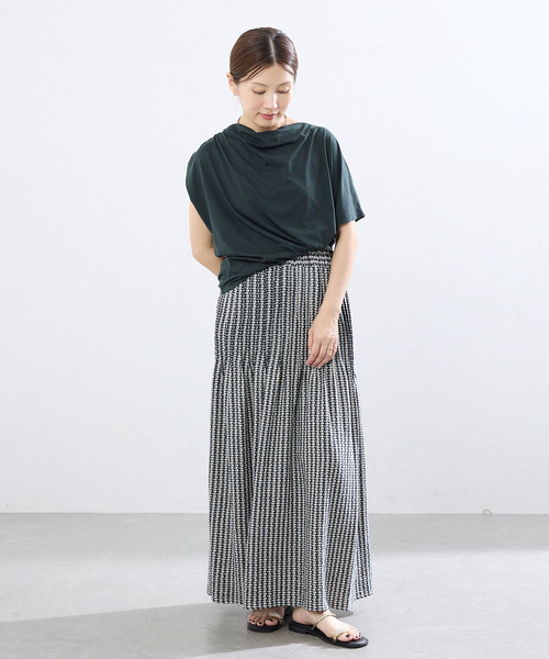 IENA(イエナ)の「《接触冷感》アシメトリソフトプルオーバー(Tシャツ/カットソー・レディース・ブラック系その他/ベージュ/チャコールグレー・FREE)」の12枚目の写真