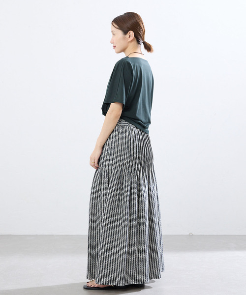 IENA(イエナ)の「《接触冷感》アシメトリソフトプルオーバー(Tシャツ/カットソー・レディース・ブラック系その他/ベージュ/チャコールグレー・FREE)」の15枚目の写真