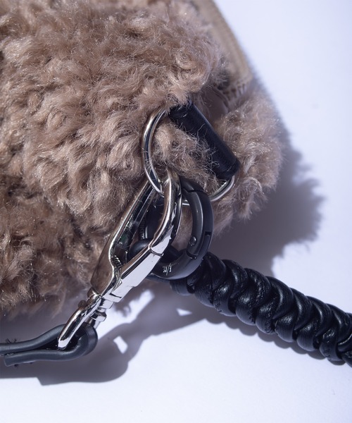 F/CE. (エフシーイー)の「F/CE. BOA SHOULDER POACH / エフシーイー ボア ショルダー ポーチ(ショルダーバッグ・レディース・ベージュ/ブラック・FREE)」の7枚目の写真