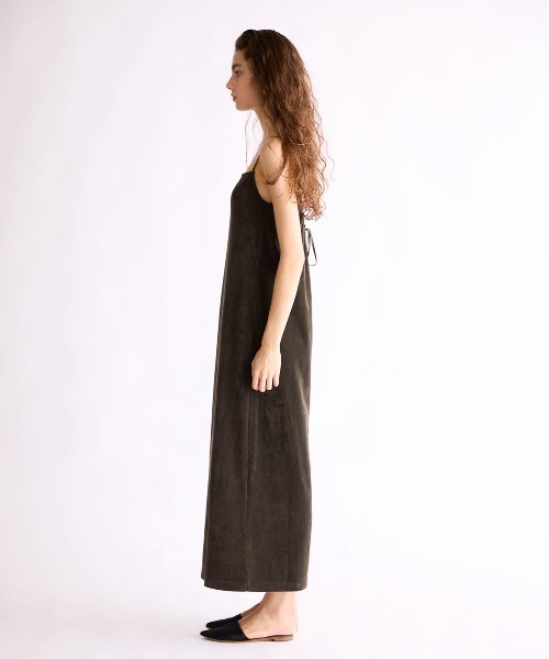 WALANCE(ワランス)の「COTTON VELOUR CAMSOLE DRESS(ワンピース・レディース・スミクロ/カーキ・FREE)」の16枚目の写真