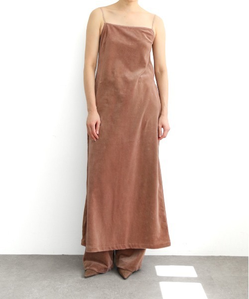 WALANCE(ワランス)の「COTTON VELOUR CAMSOLE DRESS(ワンピース・レディース・スミクロ/カーキ・FREE)」の19枚目の写真