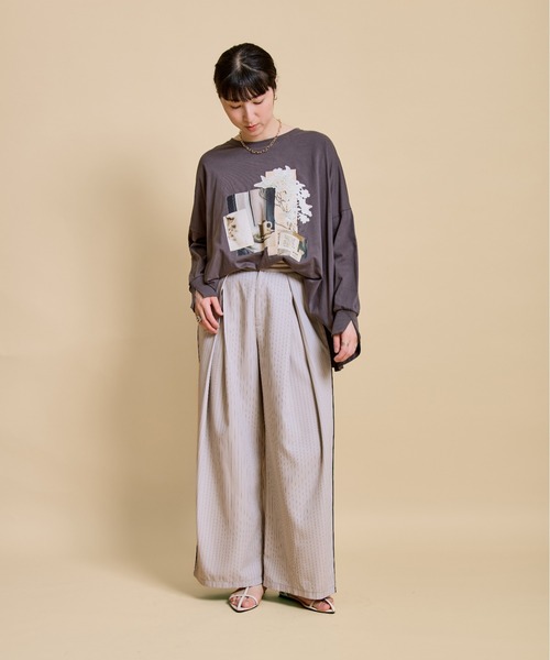 LHELBIE(レルビエ)の「プリントポンチョロンT(Tシャツ/カットソー・レディース・ブラウン/オフホワイト/チャコールグレー・M)」の8枚目の写真