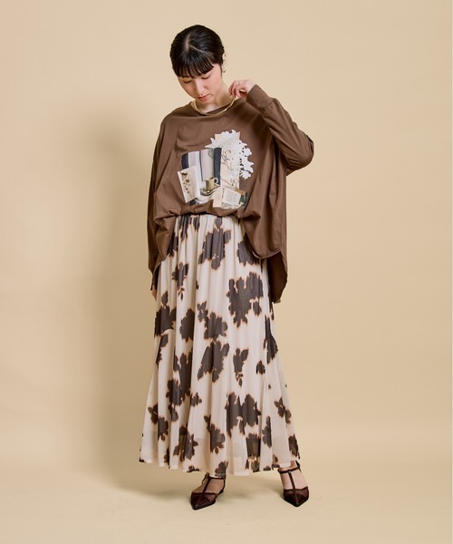 LHELBIE(レルビエ)の「プリントポンチョロンT(Tシャツ/カットソー・レディース・ブラウン/オフホワイト/チャコールグレー・M)」の4枚目の写真
