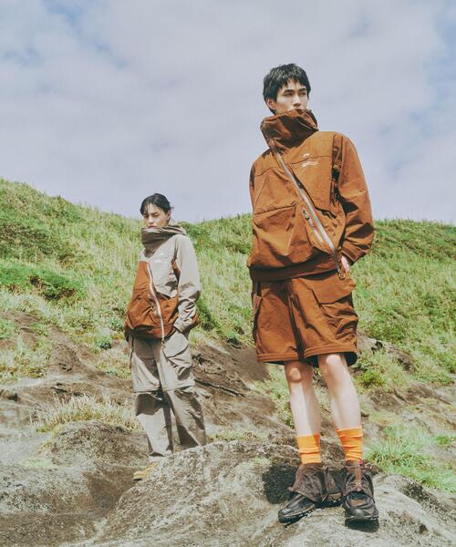 CMF OUTDOOR GARMENT(シーエムエフアウトドアガーメント)の「CMF OUTDOOR GARMENT/シーエムエフ アウトドアガーメント 別注 SLASH SHELL(マウンテンパーカー・メンズ・その他24/ブラック/ブラウン・L/M/XL)」の9枚目の写真