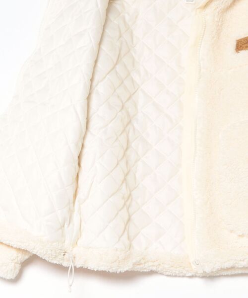 ROXY(ロキシー)の「ROXY TEDDY BOA JACKET 撥水ボアジャケット 【2026年秋冬モデル】(ブルゾン・レディース・ナチュラル/グリーン/ブルー/ブラウン/チャコールグレー・LARGE/MEDIUM/SMALL)」の6枚目の写真