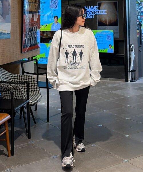 CIAOPANIC TYPY(チャオパニックティピー)の「ヒューマングラフィック裏毛スウェット(スウェット・レディース・ネイビー/グレー/ベージュ・MEDIUM/LARGE)」の4枚目の写真