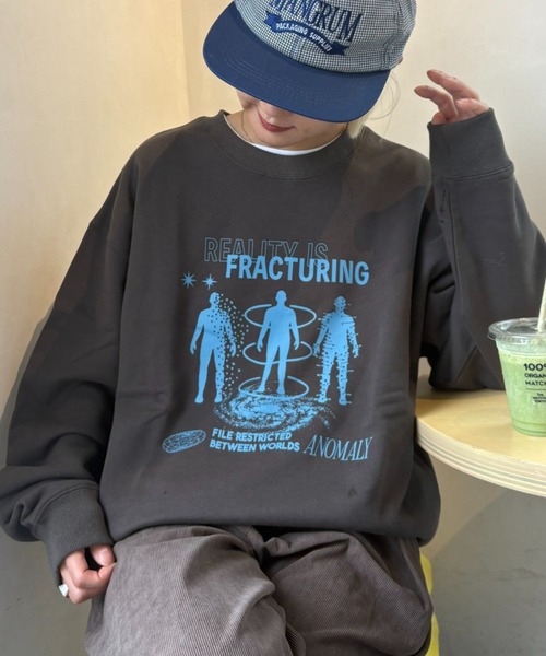 CIAOPANIC TYPY(チャオパニックティピー)の「ヒューマングラフィック裏毛スウェット(スウェット・レディース・ネイビー/グレー/ベージュ/ブラウン/チャコールグレー・MEDIUM/LARGE)」の2枚目の写真