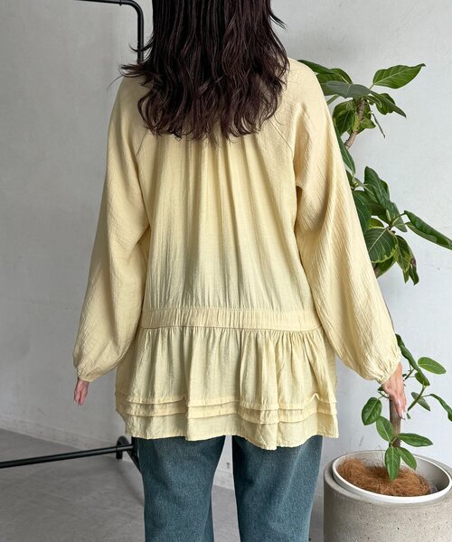 CPCM(シーピーシーエム)の「【WEB限定】ネックフリル長袖ブラウス(シャツ/ブラウス・レディース・イエロー/ブラック/ホワイト・FREE)」の9枚目の写真