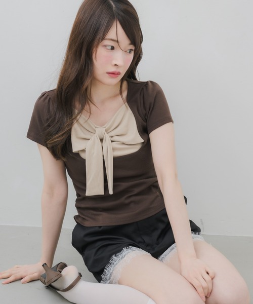 ems excite(エムズエキサイト)の「BIGリボン切替Tシャツ(Tシャツ/カットソー・レディース・ブラック/ピンク/ブラウン・FREE)」の2枚目の写真