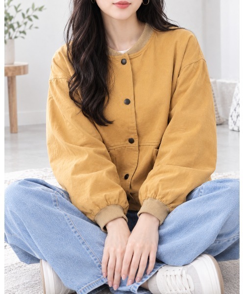 FAZVY(ファズビー)の「季節の変わり目に頼れる ゆるシルエットノーカラーブルゾン(ブルゾン・レディース・レッド/ライトブラウン/ブラック・L/M)」の5枚目の写真