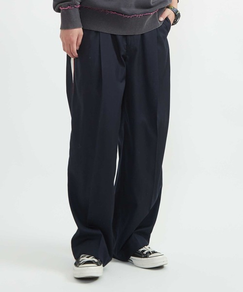 CONVERSE TOKYO(コンバーストウキョウ)の「SIDE LINE WIDE SLACKS(スラックス・レディース・ブラック/グレー/ネイビー・SMALL/MEDIUM)」の4枚目の写真