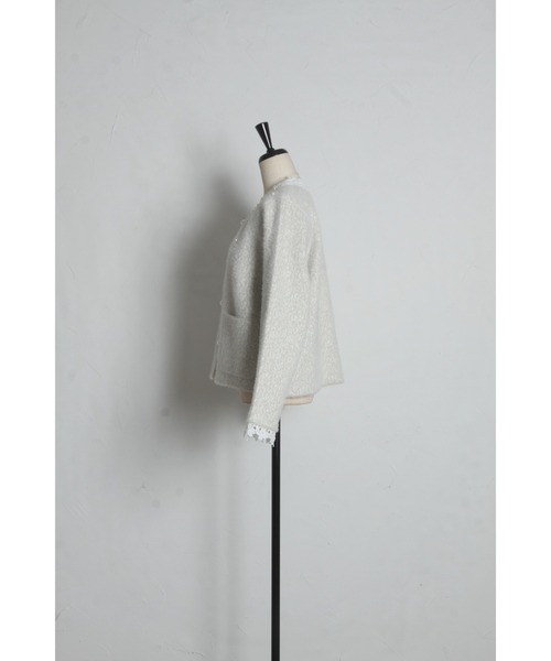 tocco closet(トッコ クローゼット)の「【ZOZO限定】レース×パール装飾ニットジャケット(ニット/セーター・レディース・グレー/ベージュ・M)」の8枚目の写真