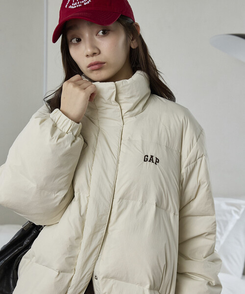GAP(ギャップ)の「PUBLUX × GAP/ギャップ 別注 ダウンジャケット 限定展開(ダウンジャケット/コート・レディース・ブラウン/サックスブルー/ナチュラル/ブラック・フリ-)」の10枚目の写真