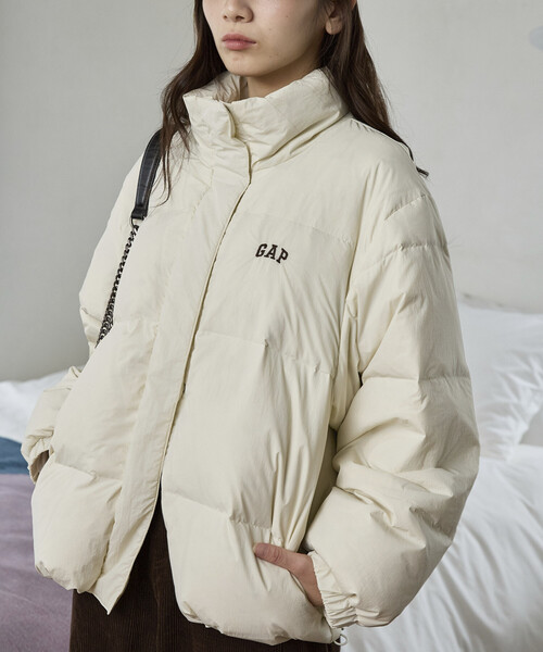 GAP(ギャップ)の「PUBLUX × GAP/ギャップ 別注 ダウンジャケット 限定展開(ダウンジャケット/コート・レディース・ブラウン/サックスブルー/ナチュラル/ブラック・フリ-)」の12枚目の写真