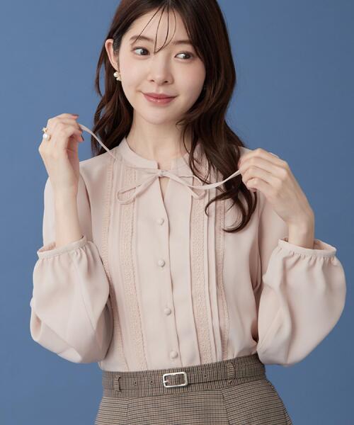 couture brooch（クチュールブローチ）の「【衿元リボンが可憐】ピンタック レース ブラウス（シャツ/ブラウス・レディース・ブラック/ベビーピンク/アイボリー・36/42/40/38）」の3枚目の写真