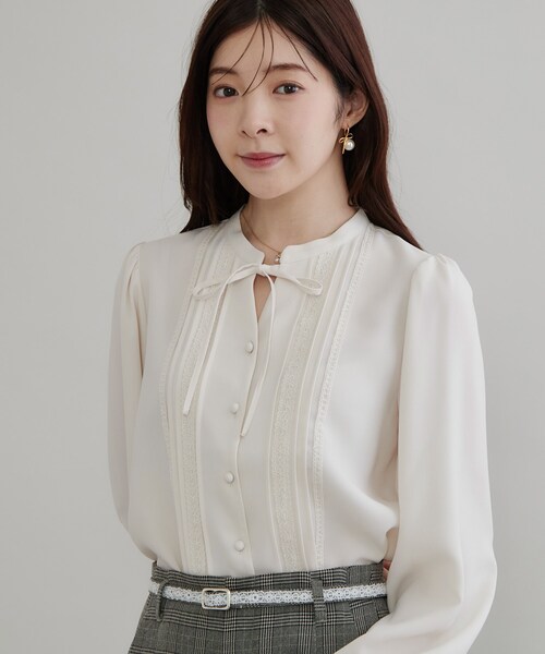 couture brooch（クチュールブローチ）の「【衿元リボンが可憐】ピンタック レース ブラウス（シャツ/ブラウス・レディース・ブラック/ベビーピンク/アイボリー・36/42/40/38）」の7枚目の写真