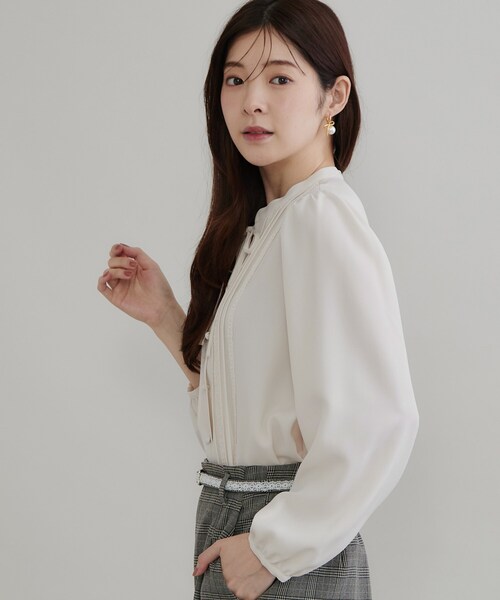 couture brooch（クチュールブローチ）の「【衿元リボンが可憐】ピンタック レース ブラウス（シャツ/ブラウス・レディース・ブラック/ベビーピンク/アイボリー・36/42/40/38）」の8枚目の写真
