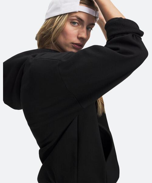 UNDER ARMOUR(アンダーアーマー)の「UAアイコンフリース フーディー(ライフスタイル/レディース)(スウェット・レディース・ブラック系・L/M/S/XL)」の3枚目の写真