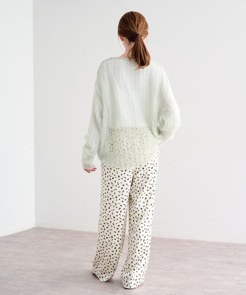 U by SPICK&SPAN(ユーバイスピックアンドスパン)の「フラワープリントイージーサテンパンツ(スラックス・レディース・アイボリー/ホワイト/ブラック・36/38)」の13枚目の写真