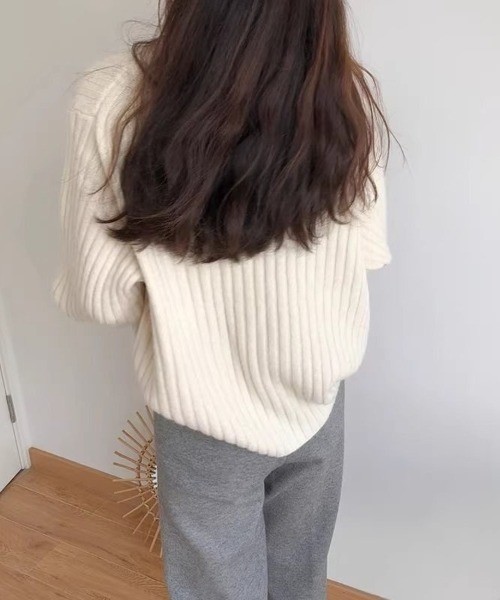 Beststore（ベストストア）の「【全5色】こなれ感たっぷり ルーズシルエット Vネック ワイドリブ ニット セーター 秋冬（ニット/セーター・レディース・ブラウン/ベージュ/ダークブルー/オフホワイト/ブラック・FREE）」の11枚目の写真